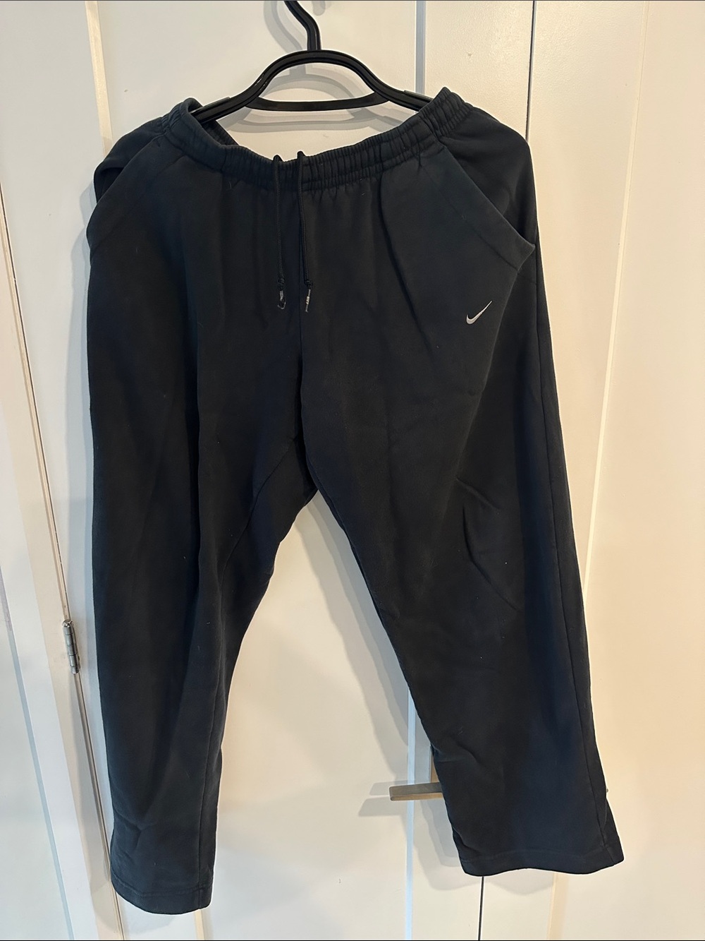 Nike Black Men's Casual Sweatpants with Swoosh - Size Large - Warm for Winter